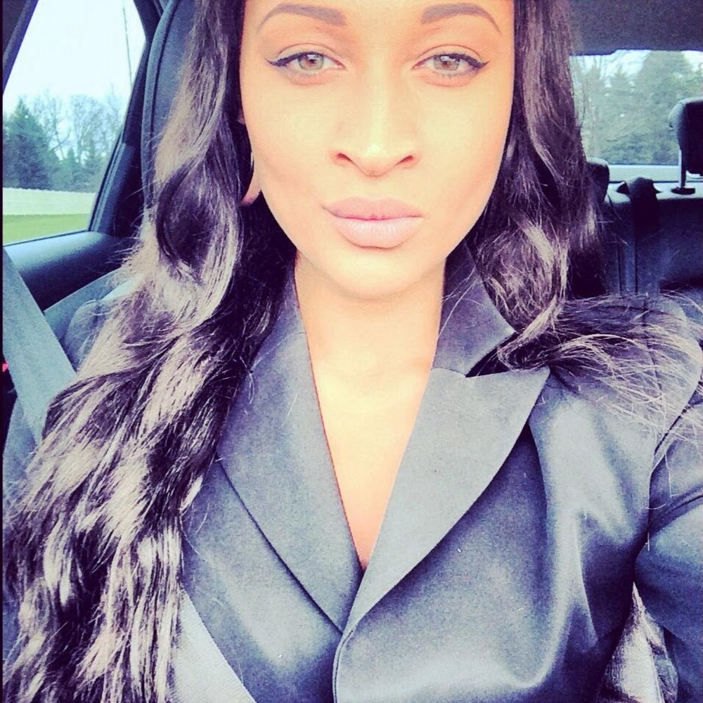 Meet your Posher, Desiree